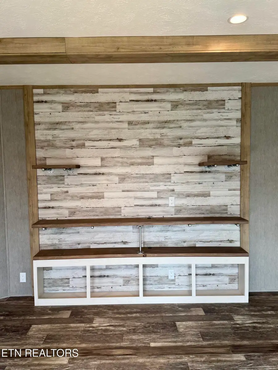 132 Swicegood Ln Lane, Harriman, TN 37748 - Image #3