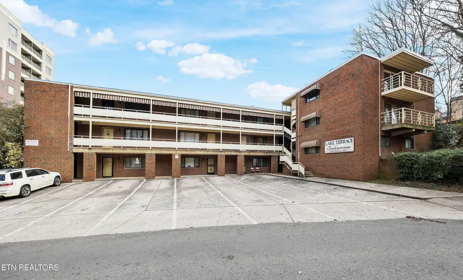 1800 Terrace Ave #14, Knoxville, TN 37916 - Image #2
