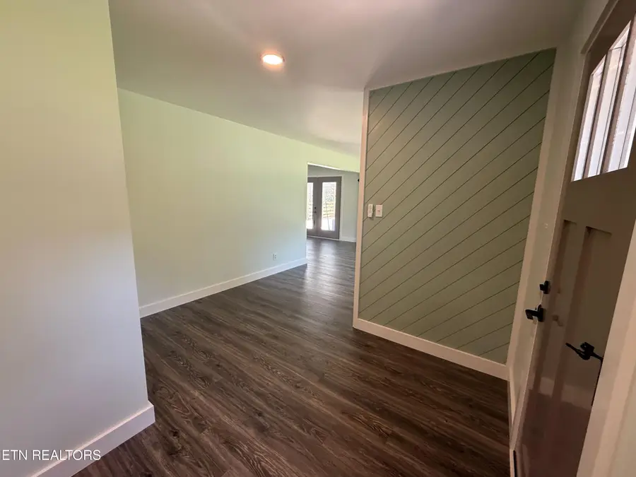 924 Lester Rd, Knoxville, TN 37920 - Image #2