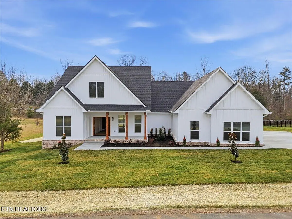 122 Walelu Tr, Vonore, TN 37885 - Image #1