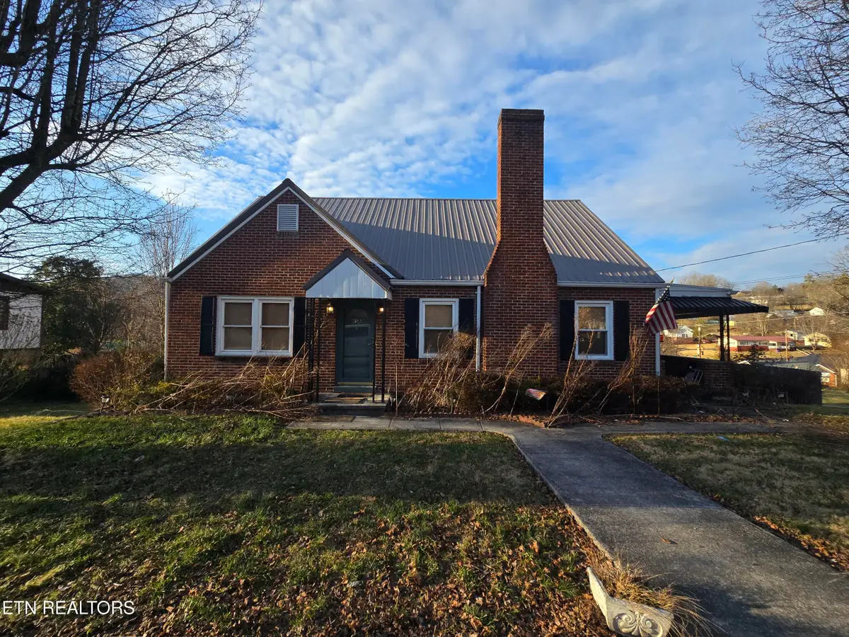 361 Joslyn Ave, Pennington Gap, VA 24277 - Image #1