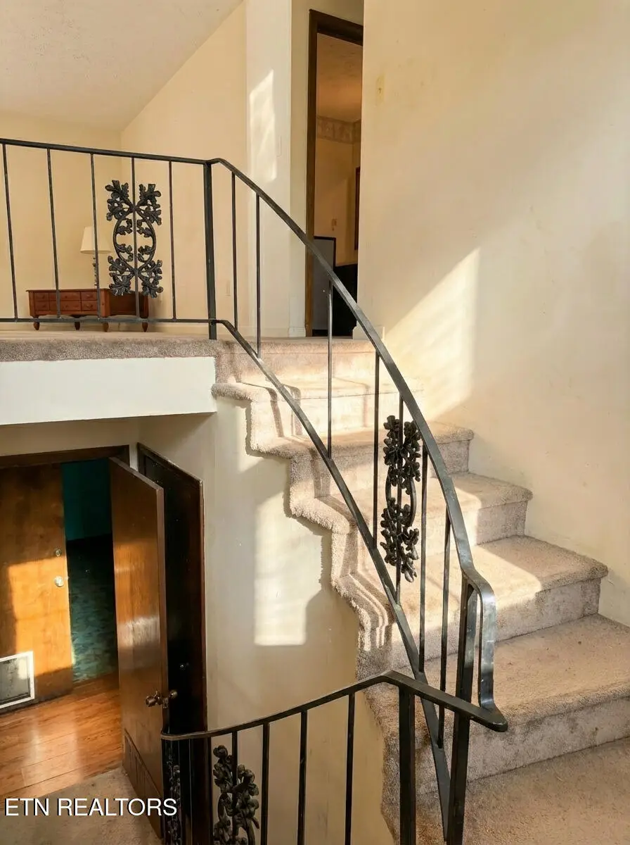 3018 Rambling Rd, Maryville, TN 37801 - Image #2