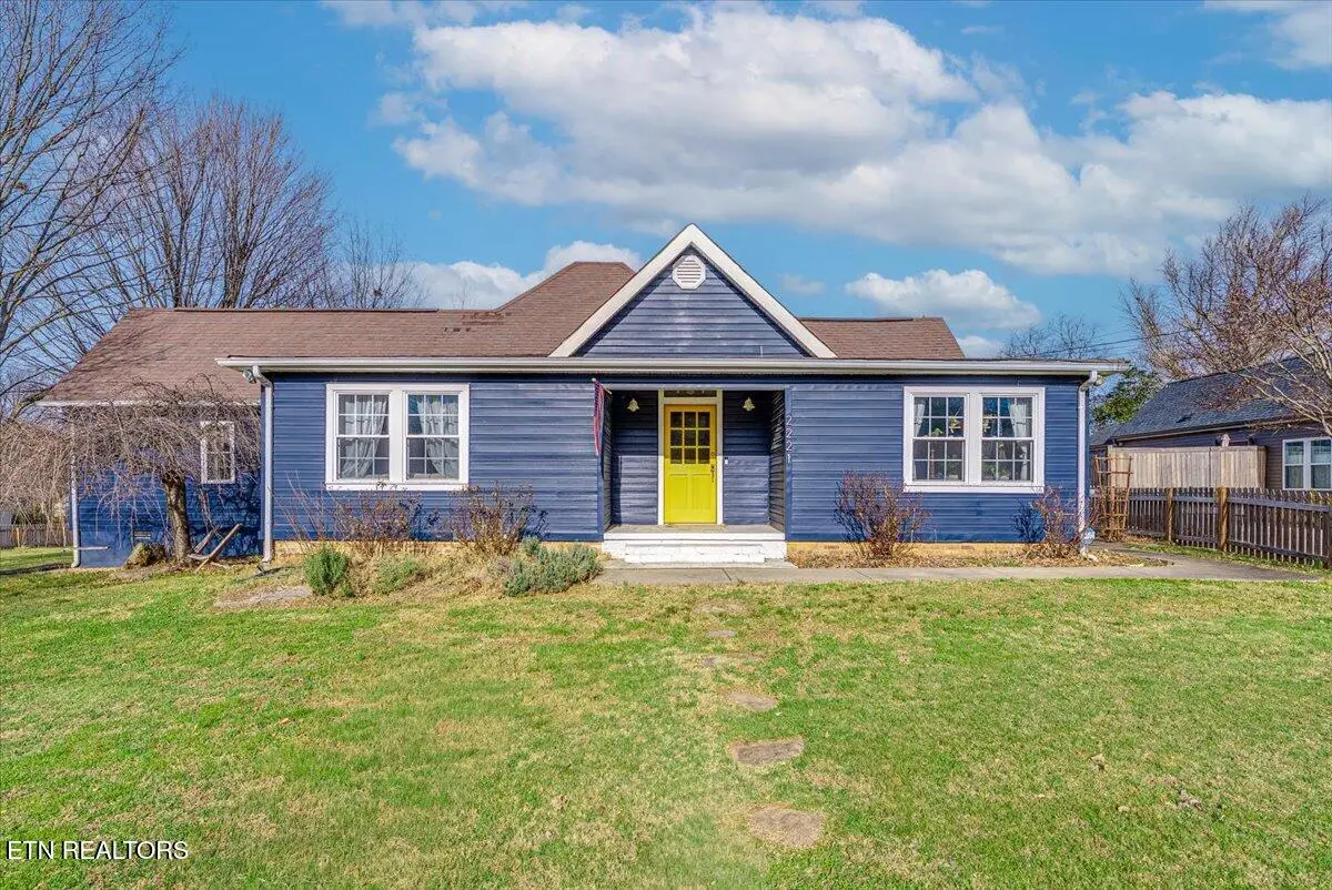 2221 Adair Ave, Knoxville, TN 37917 - Image #1
