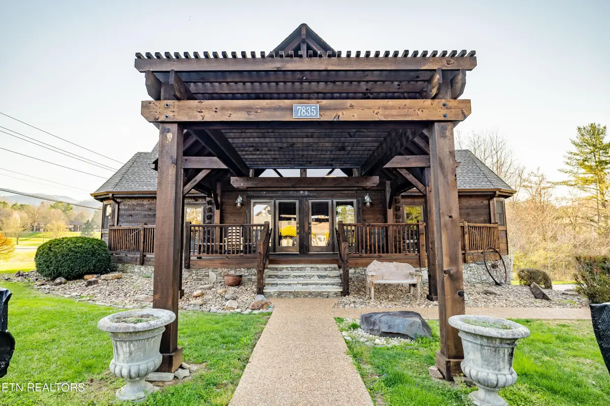 7835 E Lamar Alexander Pkwy, Townsend, TN 37882 - Image #1