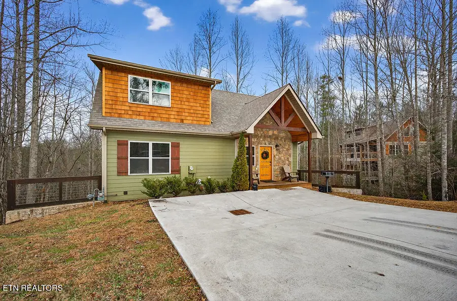 407 Potters Ridge Rd, Gatlinburg, TN 37738 - Image #2