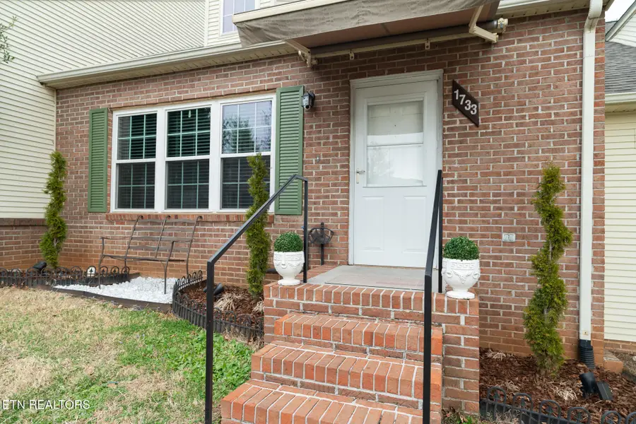 1733 S Odell Rd, Maryville, TN 37801 - Image #2