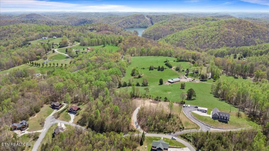 281 Red Oak Circle, Caryville, TN 37714 - #3