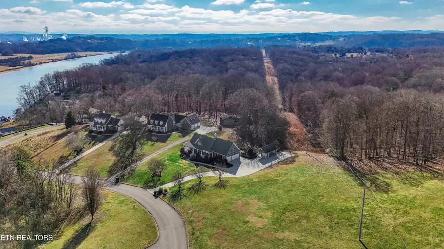 190 Vineyard Cove Drive, Loudon, TN 37774 - Image #2