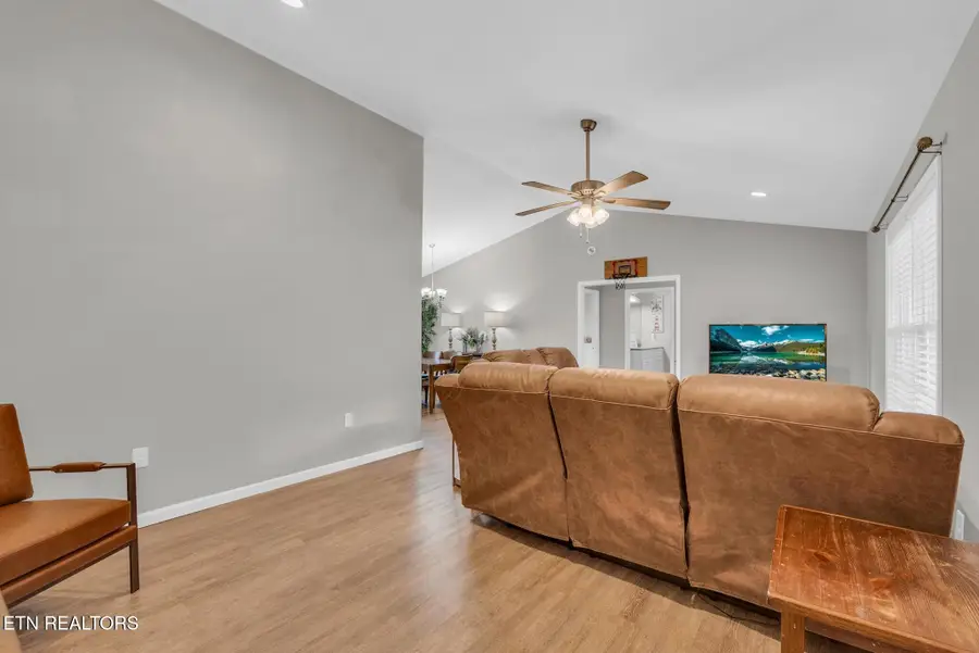 414 St Anthony Drive Drive, Jamestown, TN 38556 - Image #3