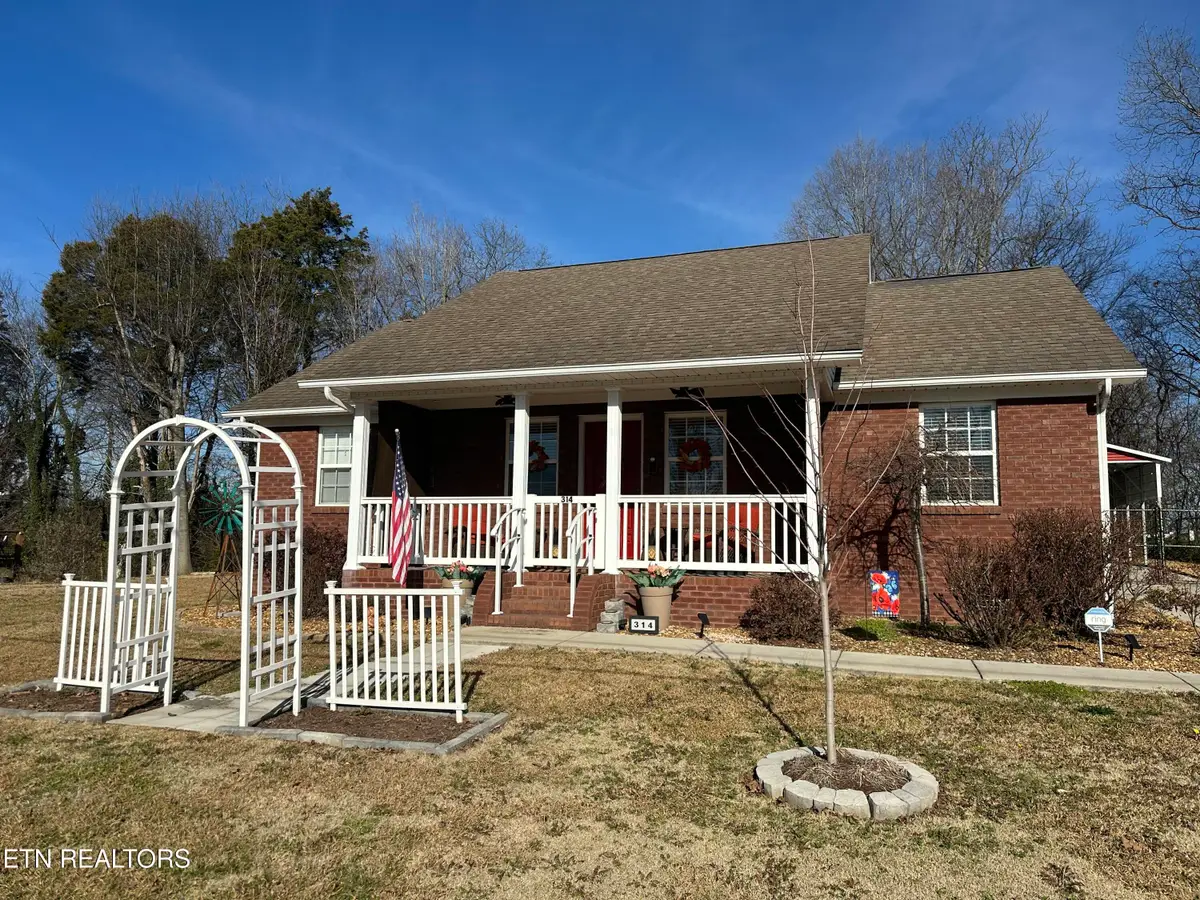 314 W Walnut St, Madisonville, TN 37354 - Image #1