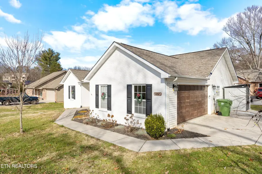 2207 Tuckaleechee Pike, Maryville, TN 37803 - #2