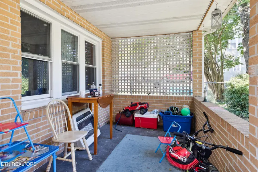 722 Sewanee St, Harriman, TN 37748 - #2