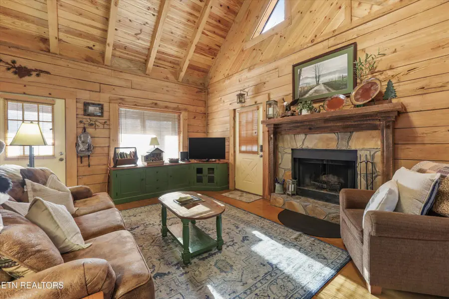 316 Laurel Rd, Townsend, TN 37882 - Image #2