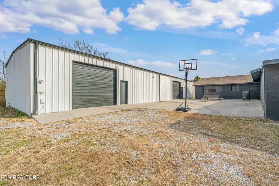 852 Collie Cove Court, Friendsville, TN 37737 - Image #2