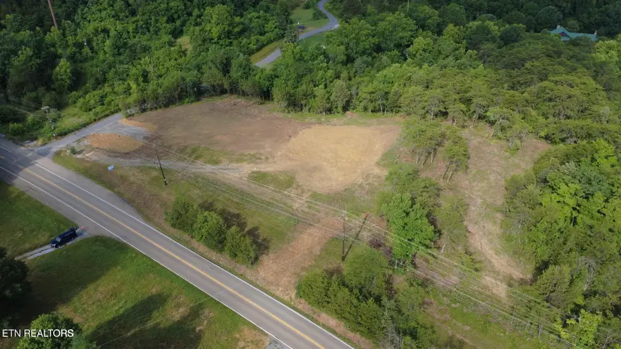 610 Amanda Lane, Kodak, TN 37764 - #2