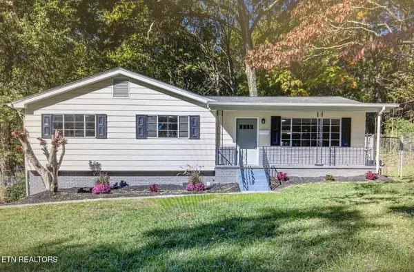 3429 Peachwood Rd, Knoxville, TN 37921