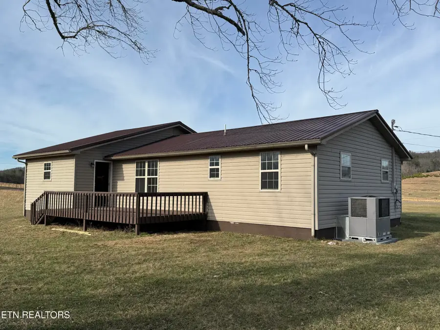 10612 Newton Rd, Crossville, TN 38572 - #2