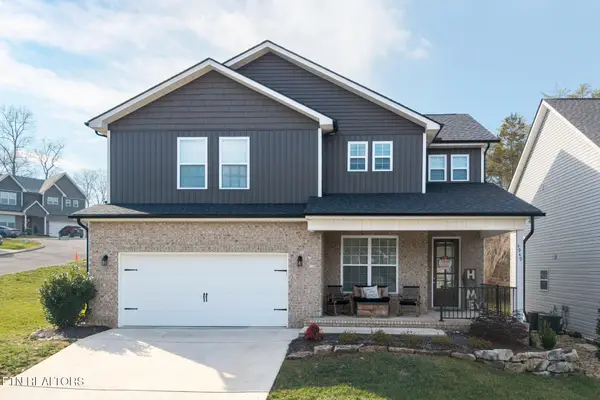 4949 Creek Bank Drive, Knoxville, TN 37920