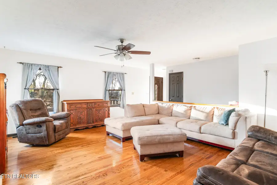 227 Lone Ridge Lane, Clinton, TN 37716 - Image #3