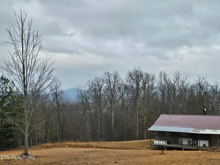 741 Melvin Hollow Rd, Pioneer, TN 37847 - Image #2