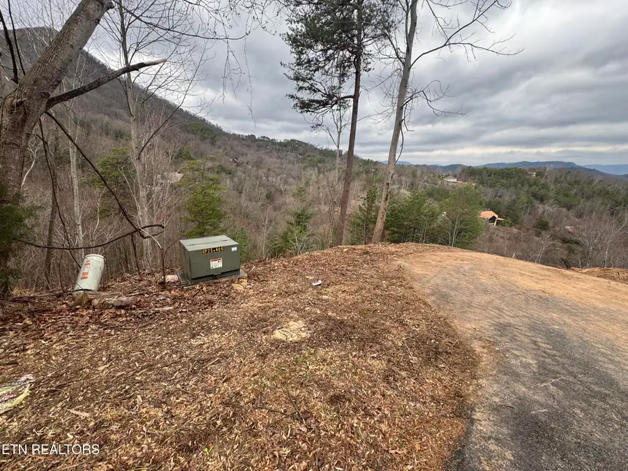 Hikers Path Lane, Sevierville, TN 37862 - Image #3