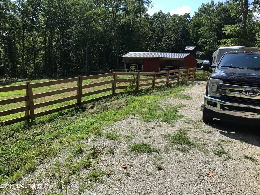 478 Spruce Creek Dr, Jamestown, TN 38556 - Image #2