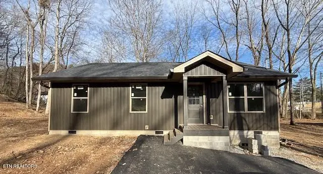 503 Hillcrest St, Clinton, TN 37716 - Image #1