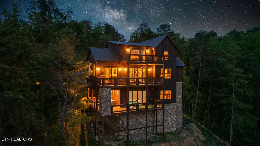 5033 Long Rifle Rd, Walland, TN 37886 - Image #3