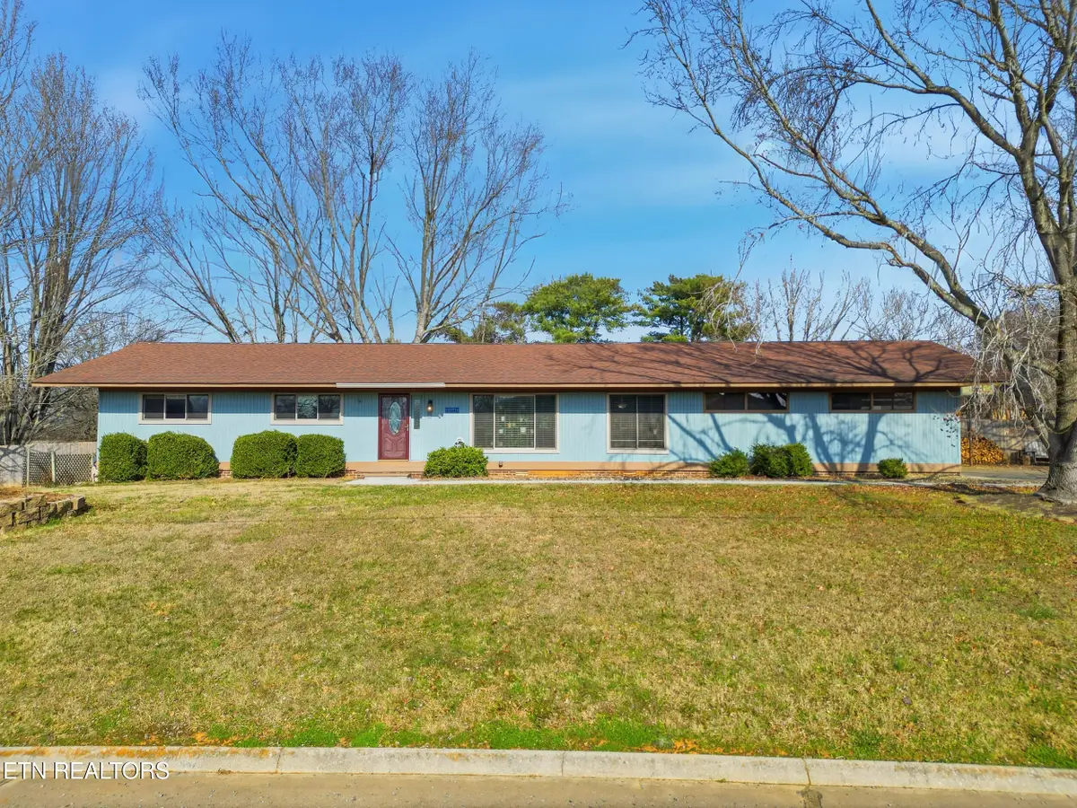 1004 Laurie St, Maryville, TN 37803 - Image #1