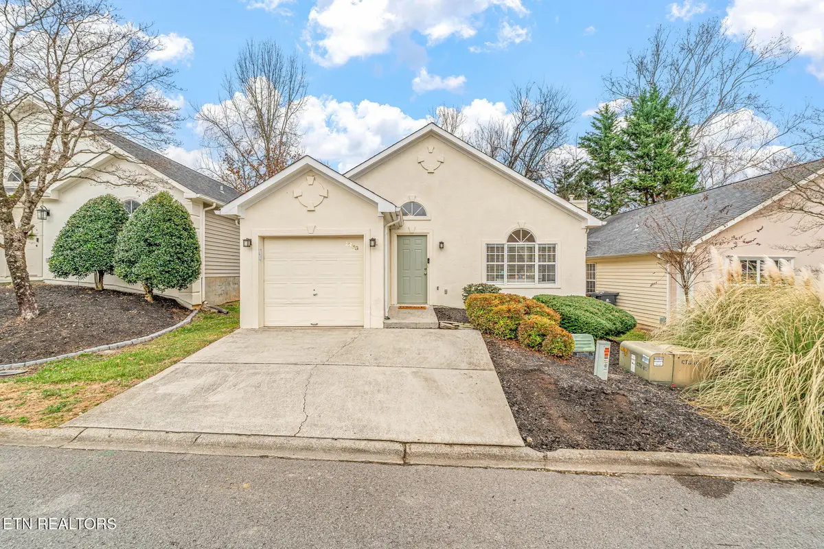 1633 Chenoweth Circle, Knoxville, TN 37909 - Image #1