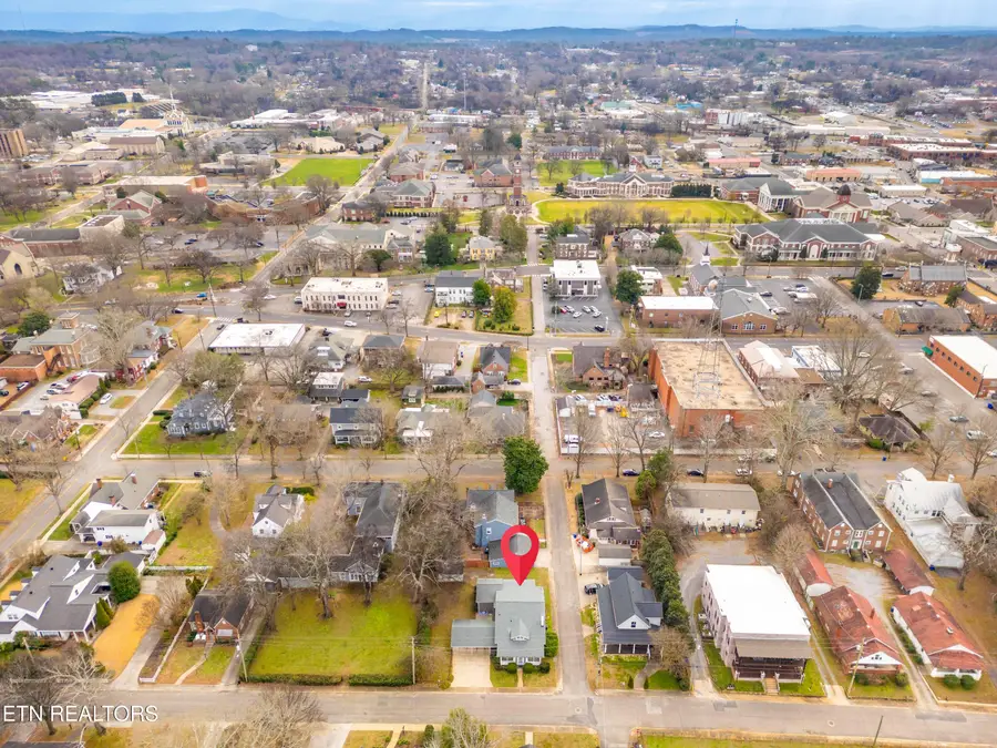 620 NW Spring St, Cleveland, TN 37311 - #2