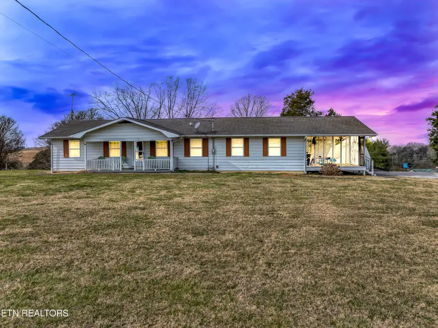 433 S Old Grey Ridge Rd, Friendsville, TN 37737 - Image #2