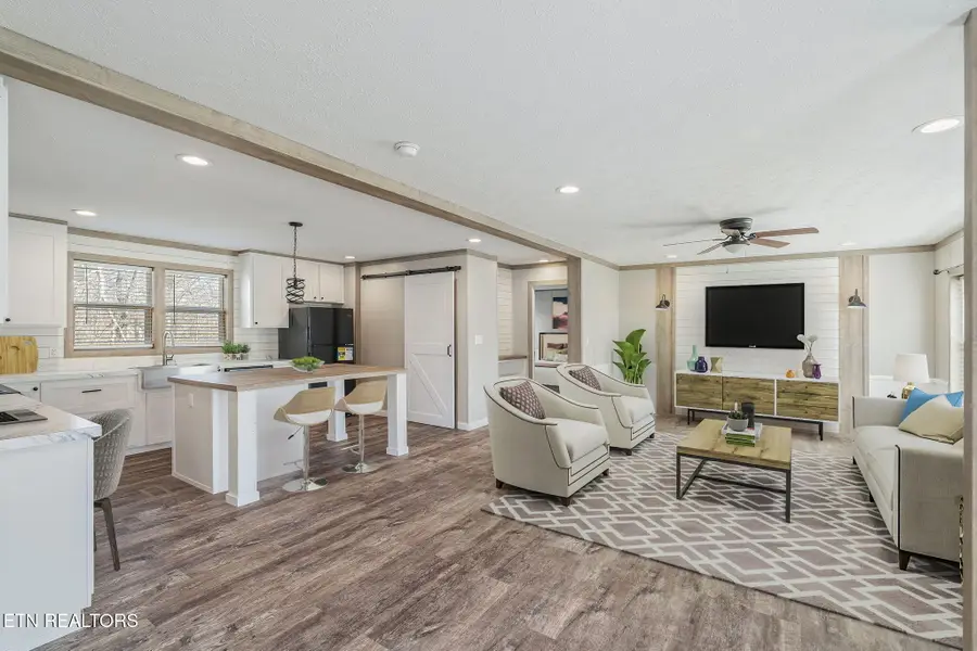 324 West Blvd, Oneida, TN 37841 - Image #2