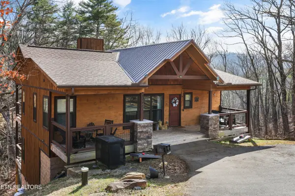 2529 Mountain Holly Way, Sevierville, TN 37862