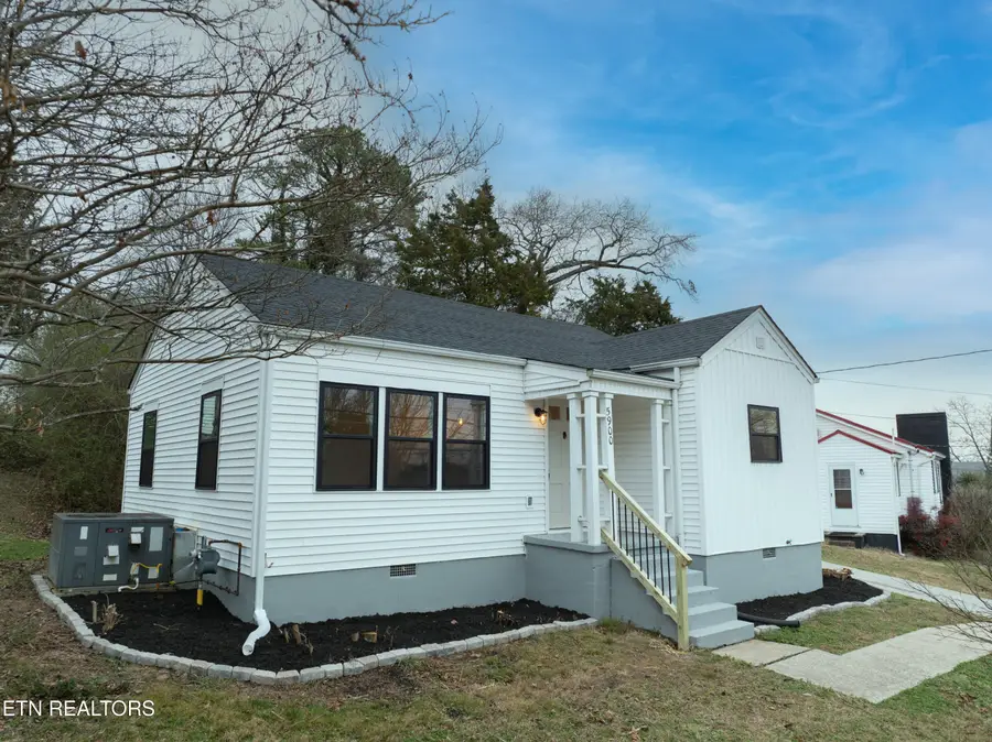 5900 Grove Drive, Knoxville, TN 37918 - Image #3