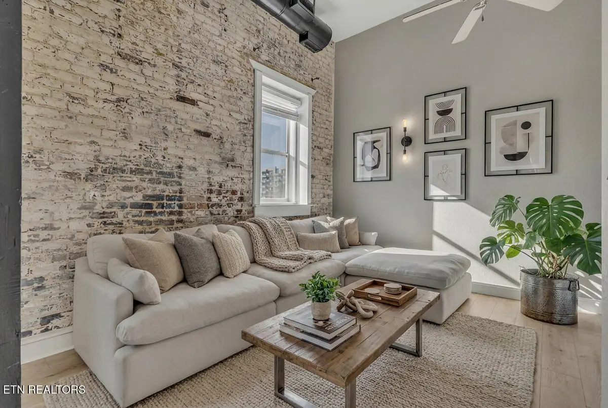 105 W Jackson Ave #9, Knoxville, TN 37902 - Image #1