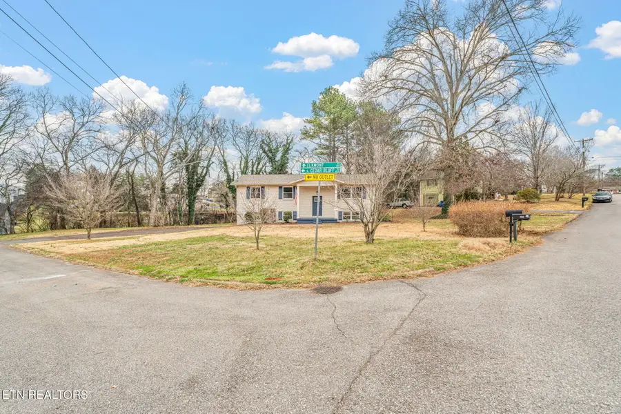 701 S Cedar Bluff Rd, Knoxville, TN 37922 - Image #2