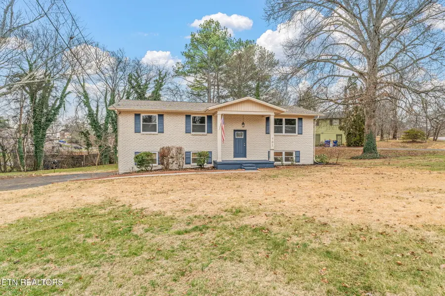 701 S Cedar Bluff Rd, Knoxville, TN 37922 - Image #3