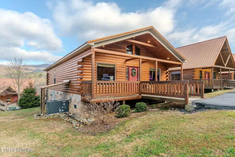 221 Forrest Loop Way, Gatlinburg, TN 37738 - Image #2