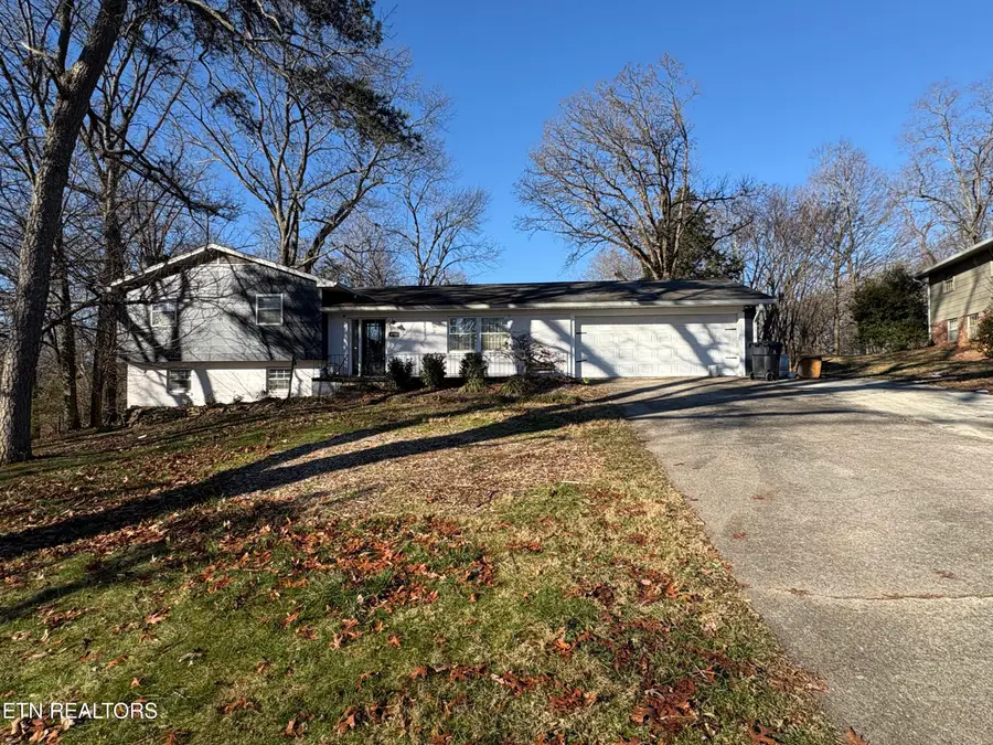 5720 Chesswood Drive, Knoxville, TN 37912 - Image #3