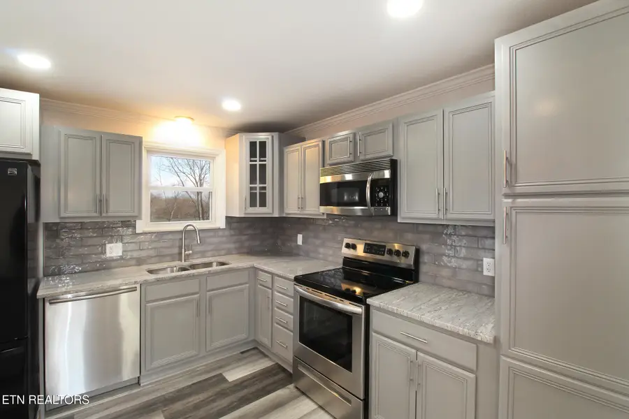 7824 Cedarcrest Rd, Knoxville, TN 37938 - #3