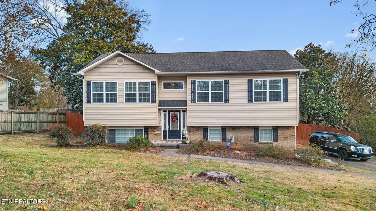 12116 W Kings Gate Rd, Knoxville, TN 37934 - Image #1