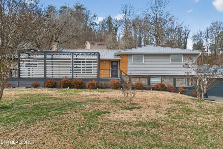 308 Sanford Ave, Clinton, TN 37716 - Image #2
