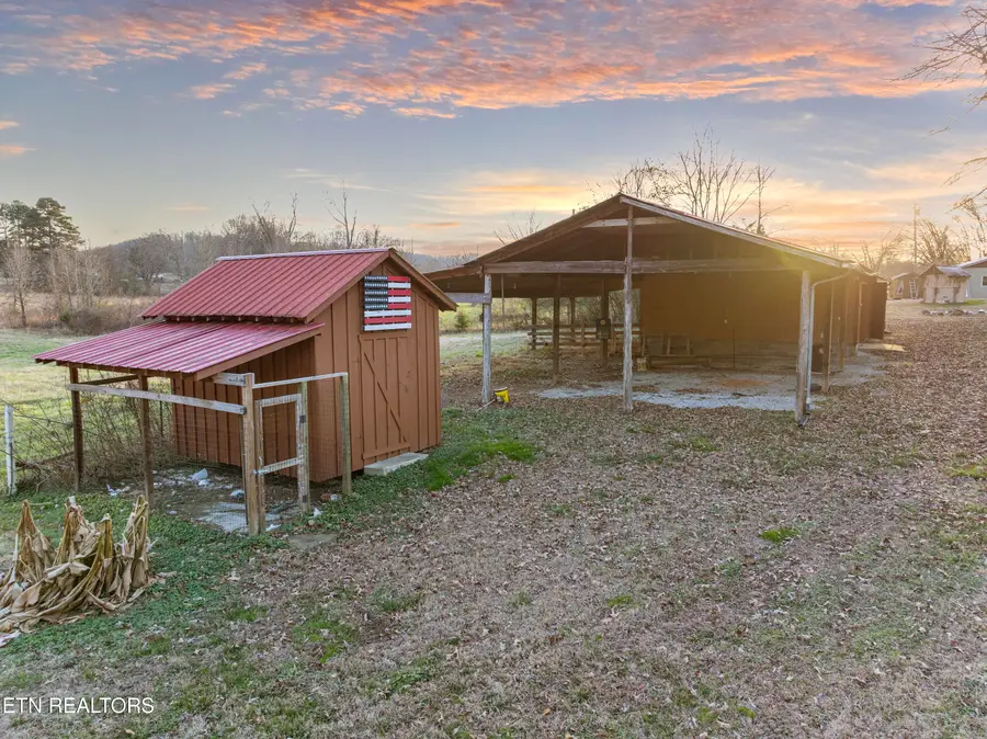 196 Ellis Rd, Kingston, TN 37763 - Image #2