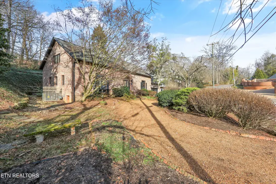 635 Blows Ferry Rd, Knoxville, TN 37919 - Image #3