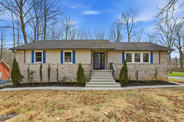 110 Hendrix Drive, Oak Ridge, TN 37830