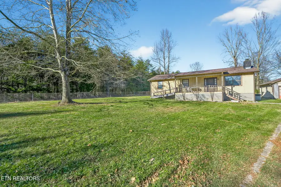 694 Sligo St, Crossville, TN 38572 - Image #2