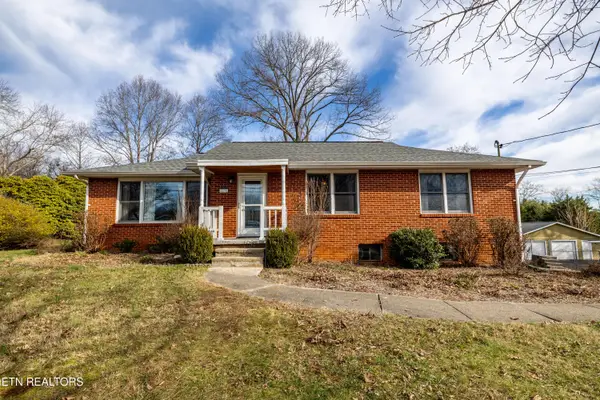 5636 Kentwood Rd, Knoxville, TN 37912