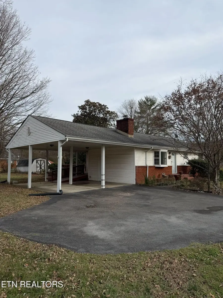 3016 Shelbourne Rd, Knoxville, TN 37917 - Image #2
