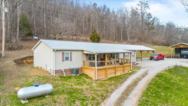 4194 Hwy 297, Newcomb, TN 37819